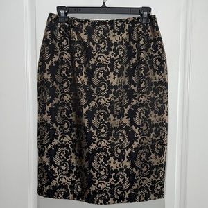 Women’s size 12 black & gold Worthington pencil skirt.